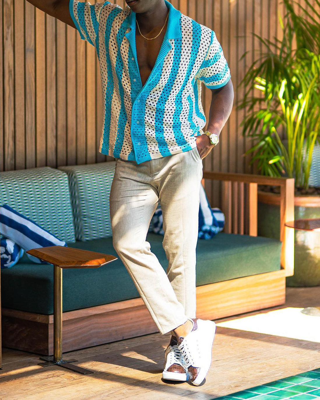 Chemise à rayures bleues décontractée et tendance pour homme