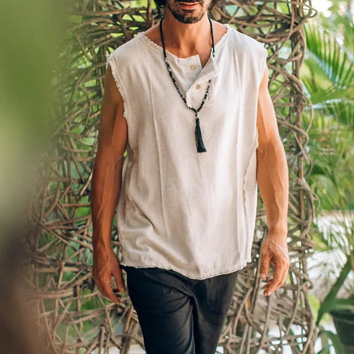 A loose and versatile vest with a fringed design for men