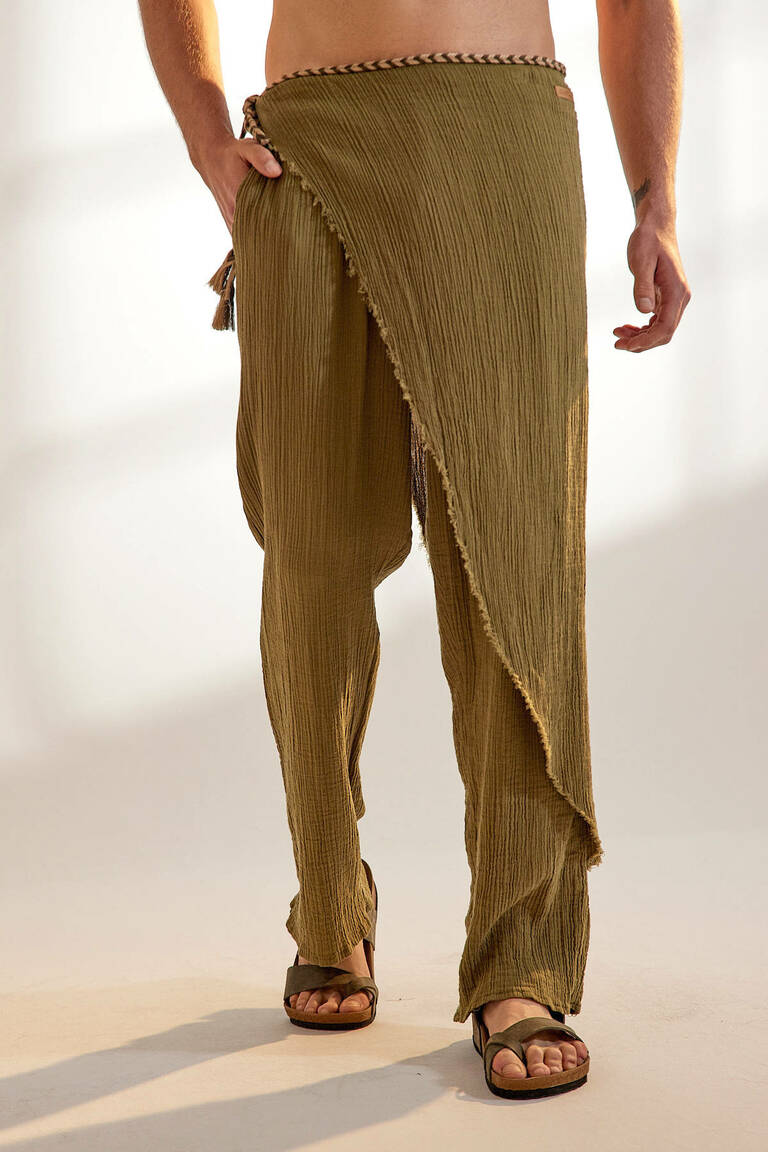 Men's fashionable and casual green linen trousers