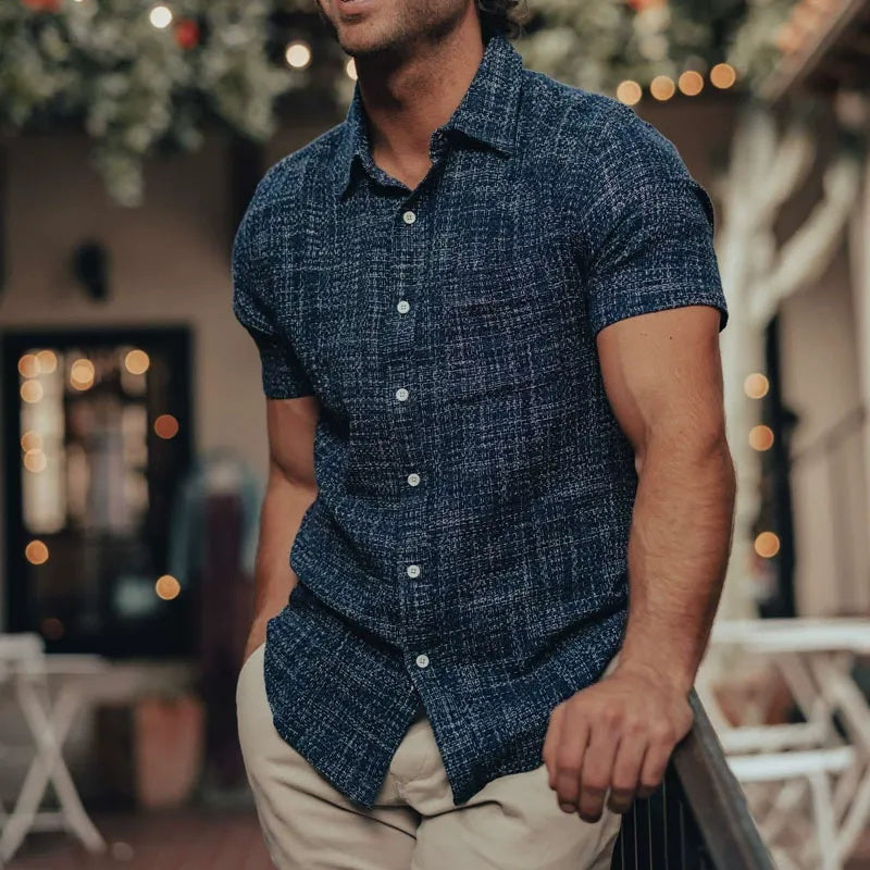 Men's fashionable and casual short-sleeved shirt
