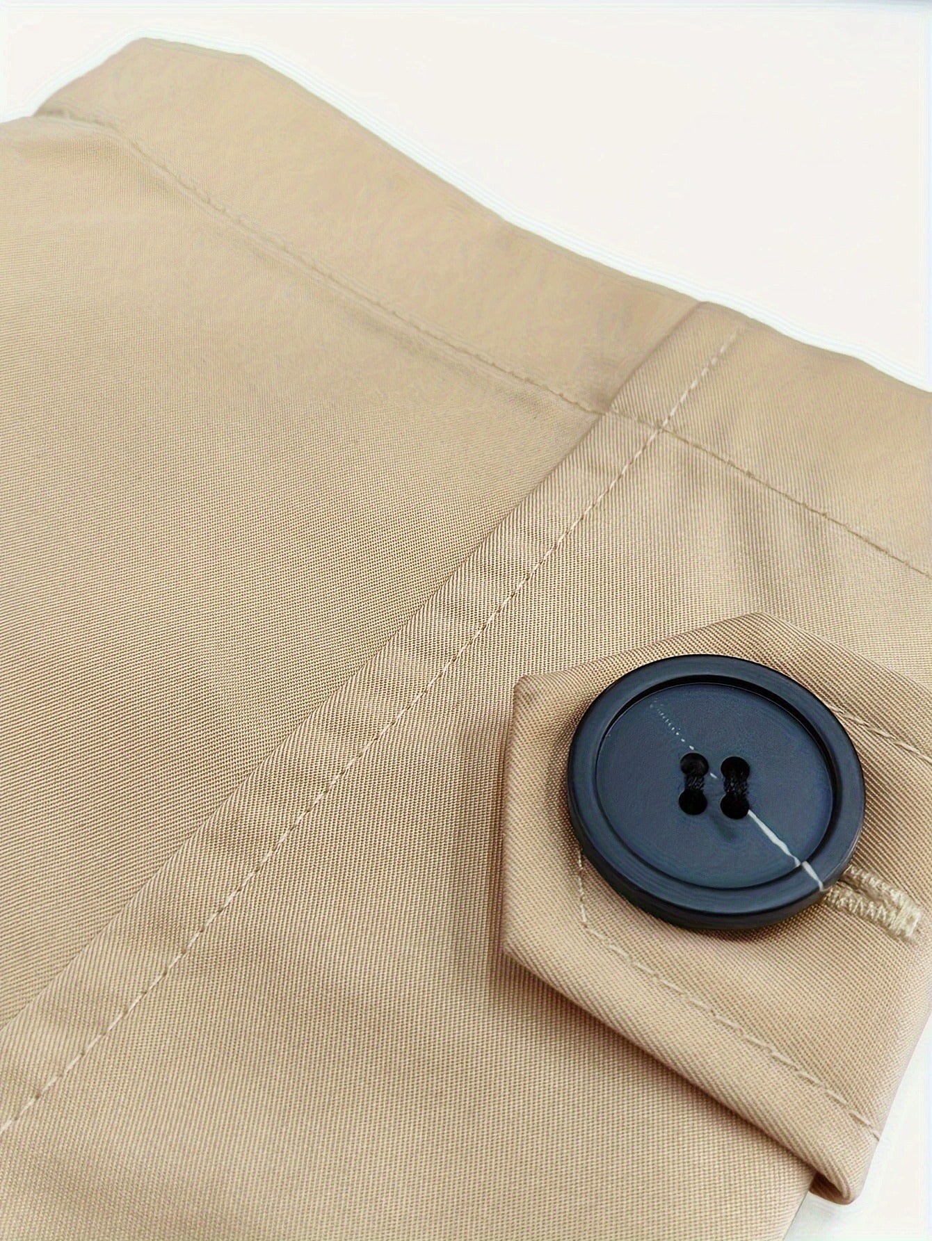 Men's fashionable and casual khaki trench coat
