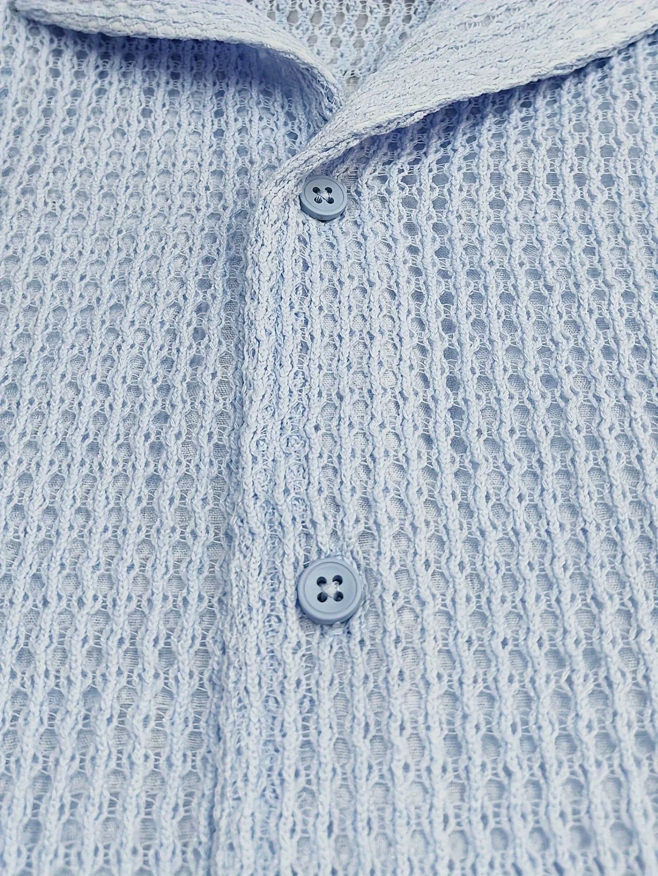 Men's fashionable and casual sky blue short-sleeved shirt