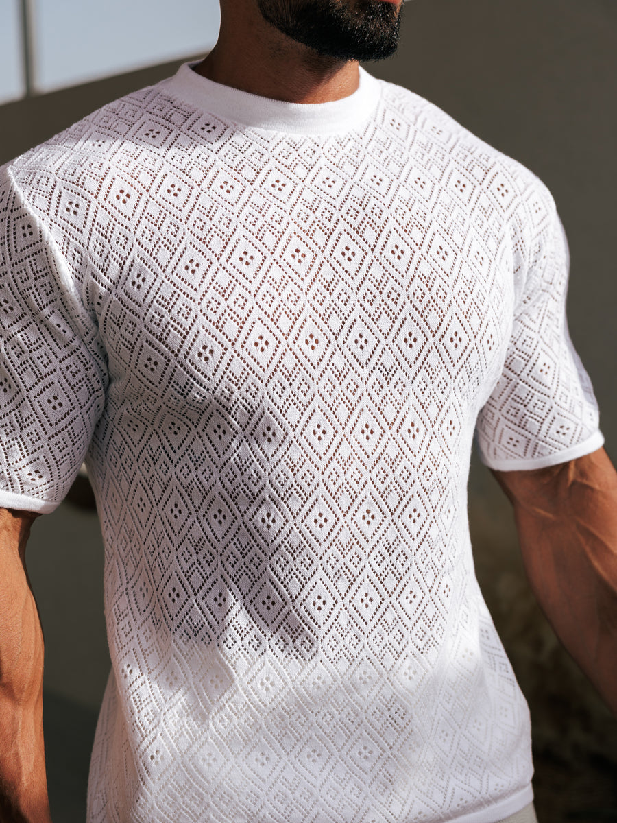 T-shirt bleu à manches courtes et col rond en crochet 