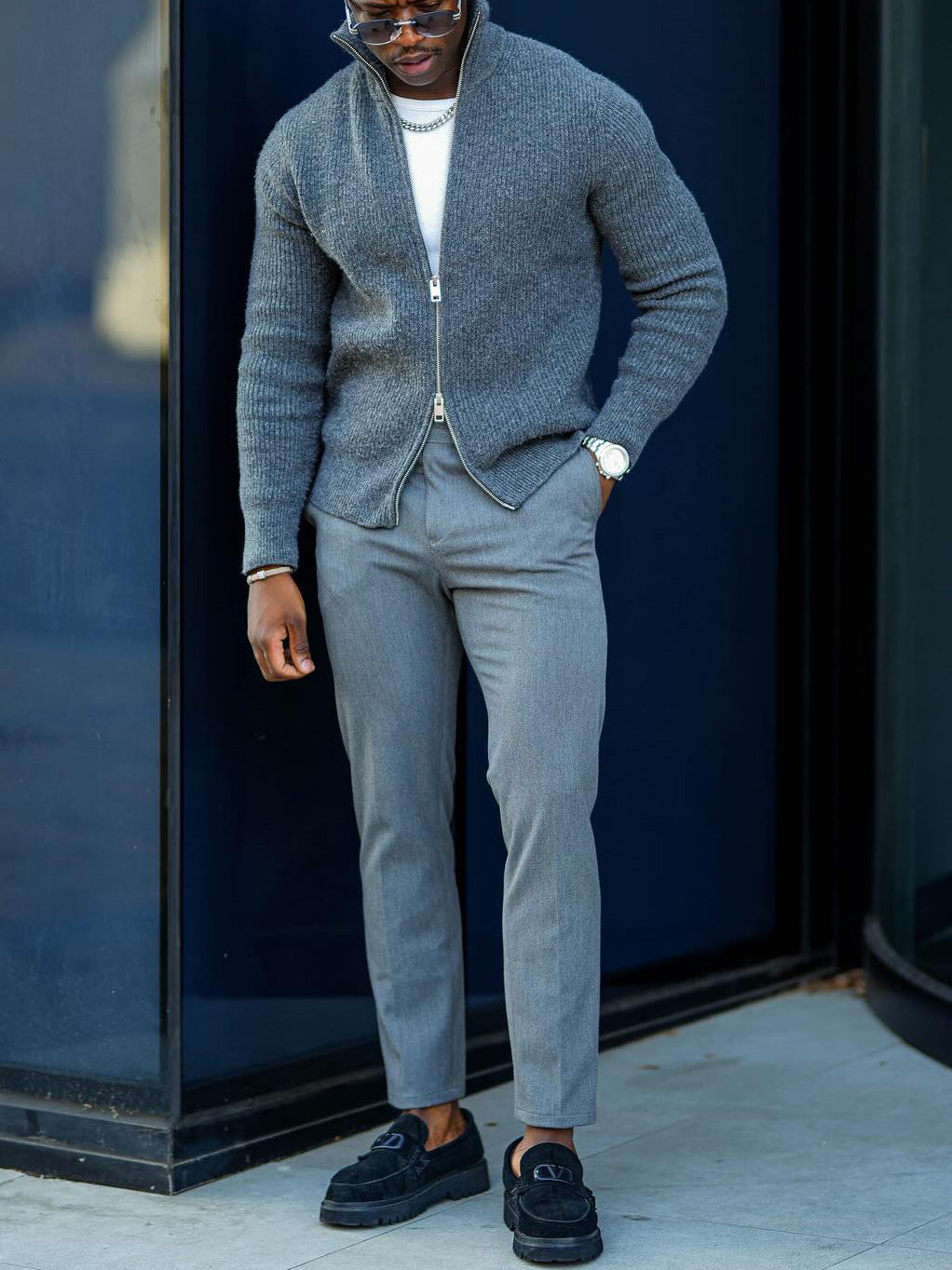 Modische lässige graue Strickjacke mit Reißverschluss für Herren