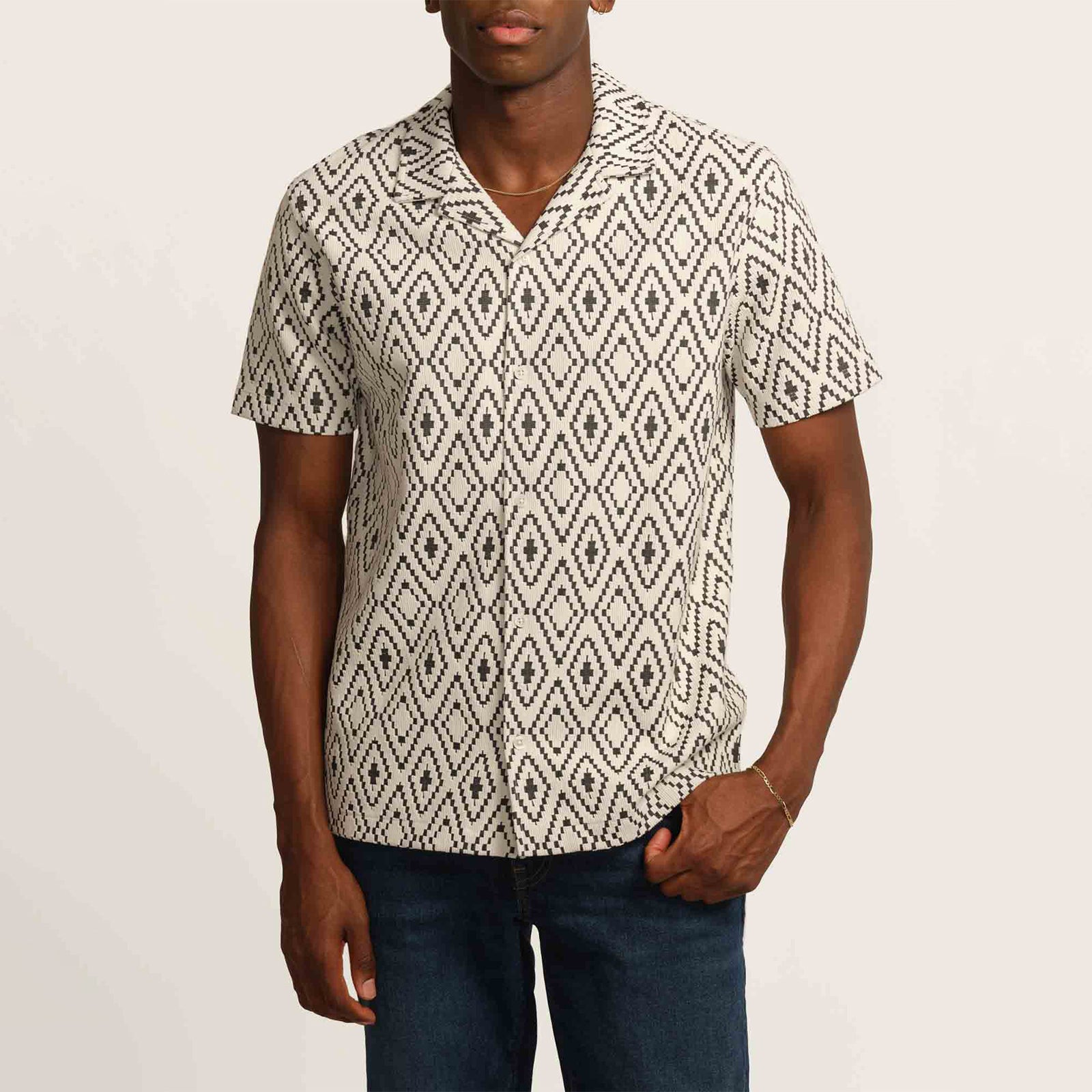 Men's fashionable casual short-sleeved shirt with floral prints