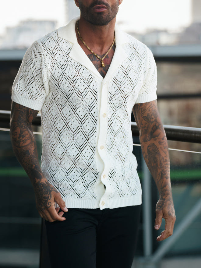 Chemise noire à manches courtes au crochet 