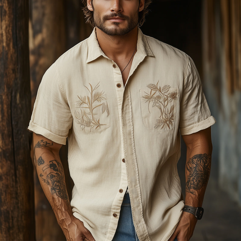 Lässiges Herrenhemd aus Tencel mit Vintage-Stickerei in Khaki 