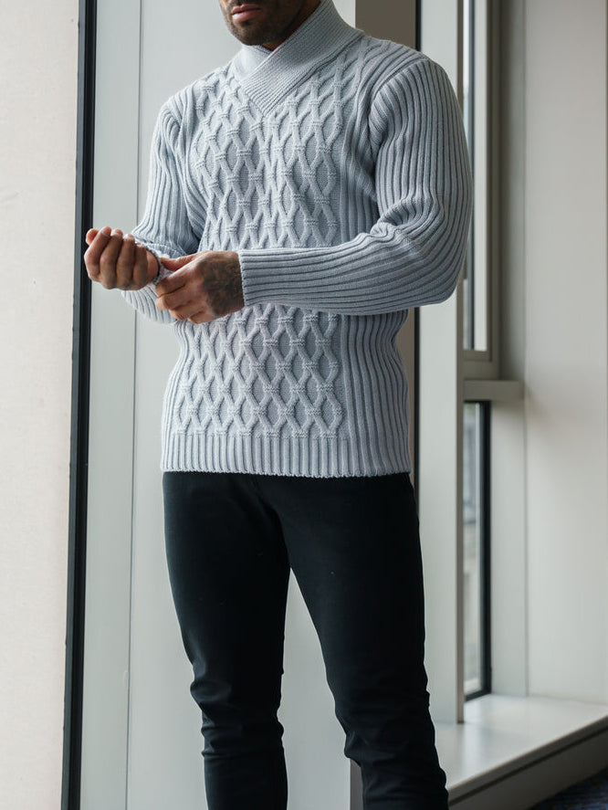 Pull en maille torsadée épaisse, naturel, avec des taches de couleur