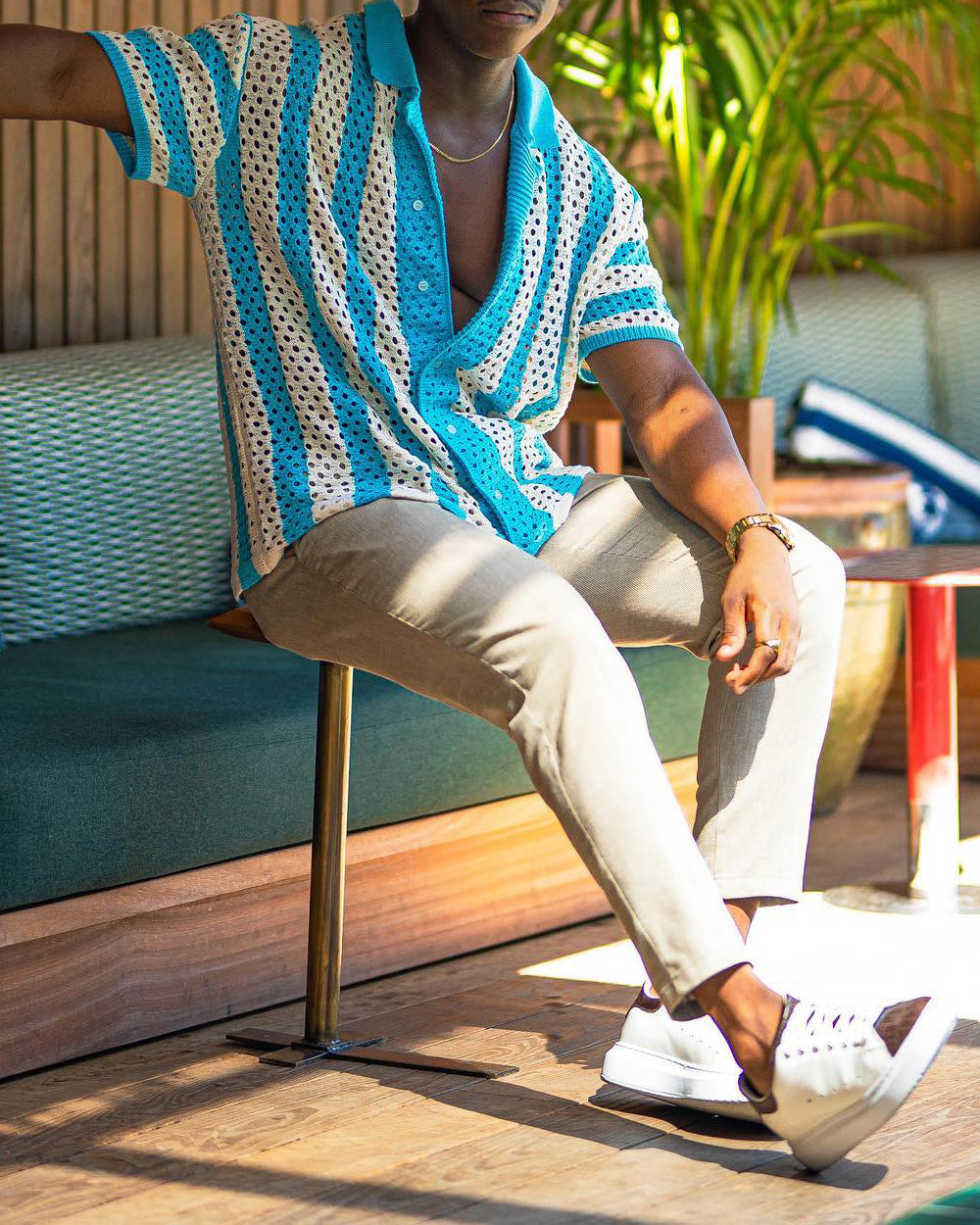 Chemise à rayures bleues décontractée et tendance pour homme
