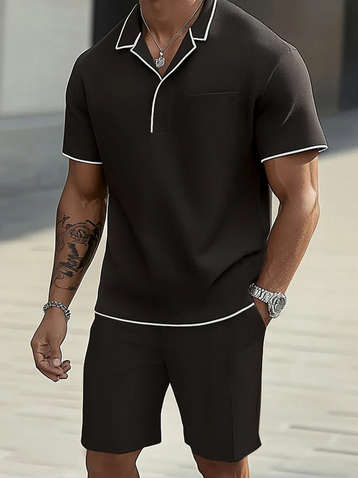 Trendiges Poloshirt-Set mit Kontrastbesatz 