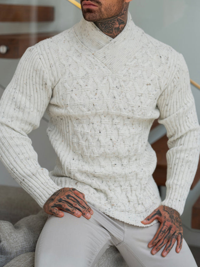 Pull en maille torsadée épaisse, naturel, avec des taches de couleur