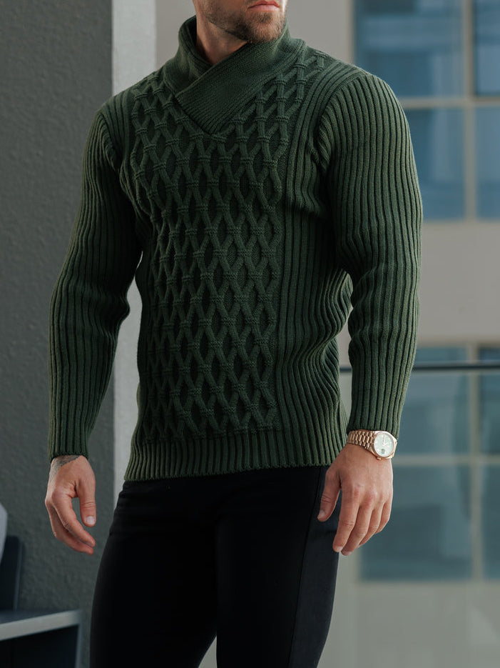 Pull en maille torsadée épaisse, naturel, avec des taches de couleur