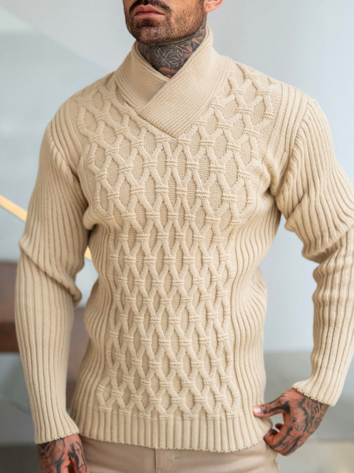 Pull en maille torsadée épaisse, naturel, avec des taches de couleur