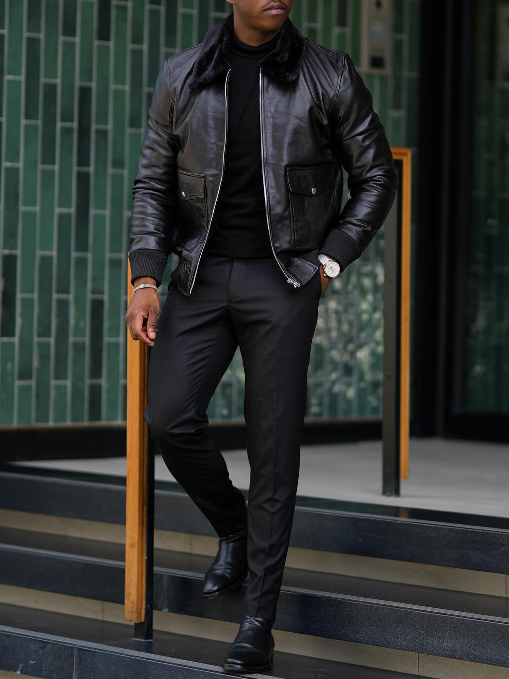 Men's fashionable and casual black fur collar leather jacket